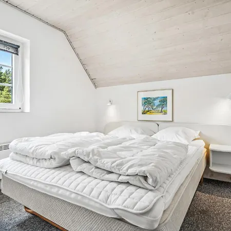 6 Bedroom Beautiful In * Rømø