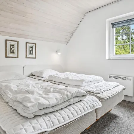 Holiday home 6 Bedroom Beautiful In Romo *