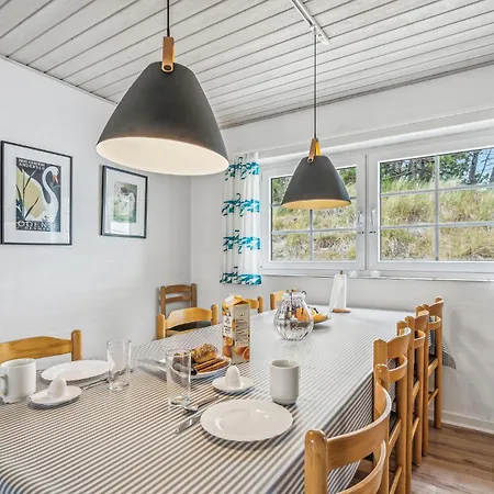 6 Bedroom Beautiful In * Rømø