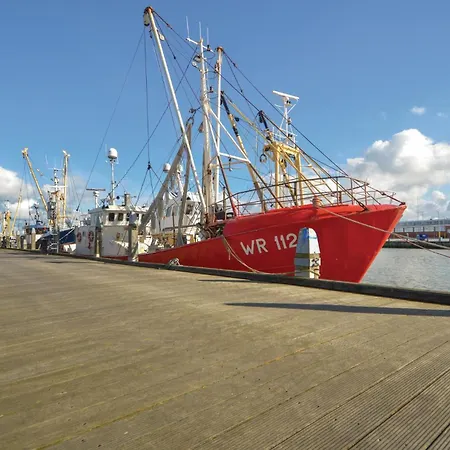 6 Bedroom Beautiful In * Rømø